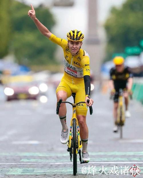 国际十大候选：波加查蝉联世锦赛、环法个人冠军 树立全能型车手标杆